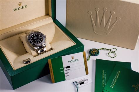 rolex doesn't come with box or manual|rolex watch not keeping time.